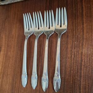 Vintage 1847 Rogers Bros FIRST LOVE 4 Salad Forks Silverplate Art Deco Cottage